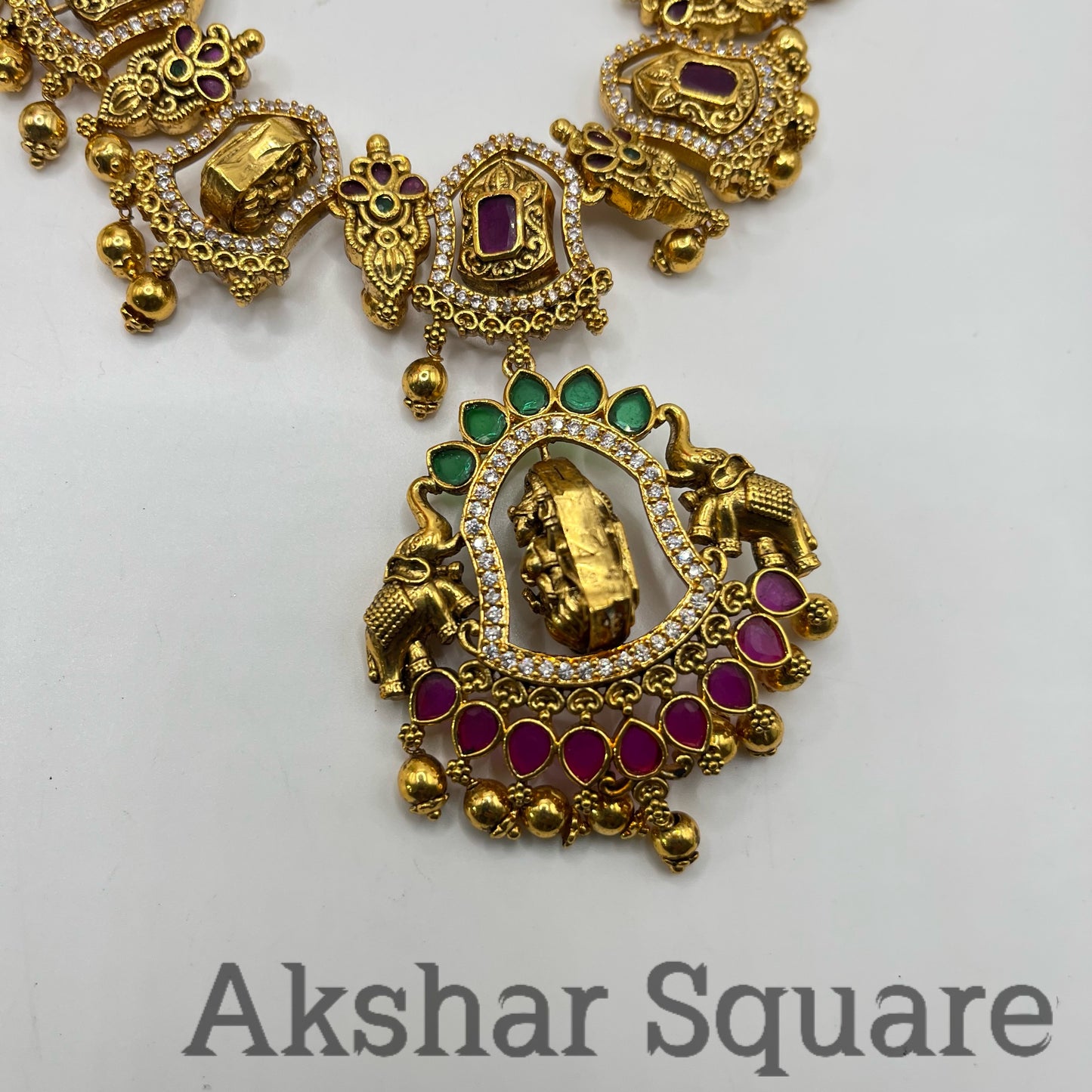 Rotatable Antique Lakshmi Necklace set