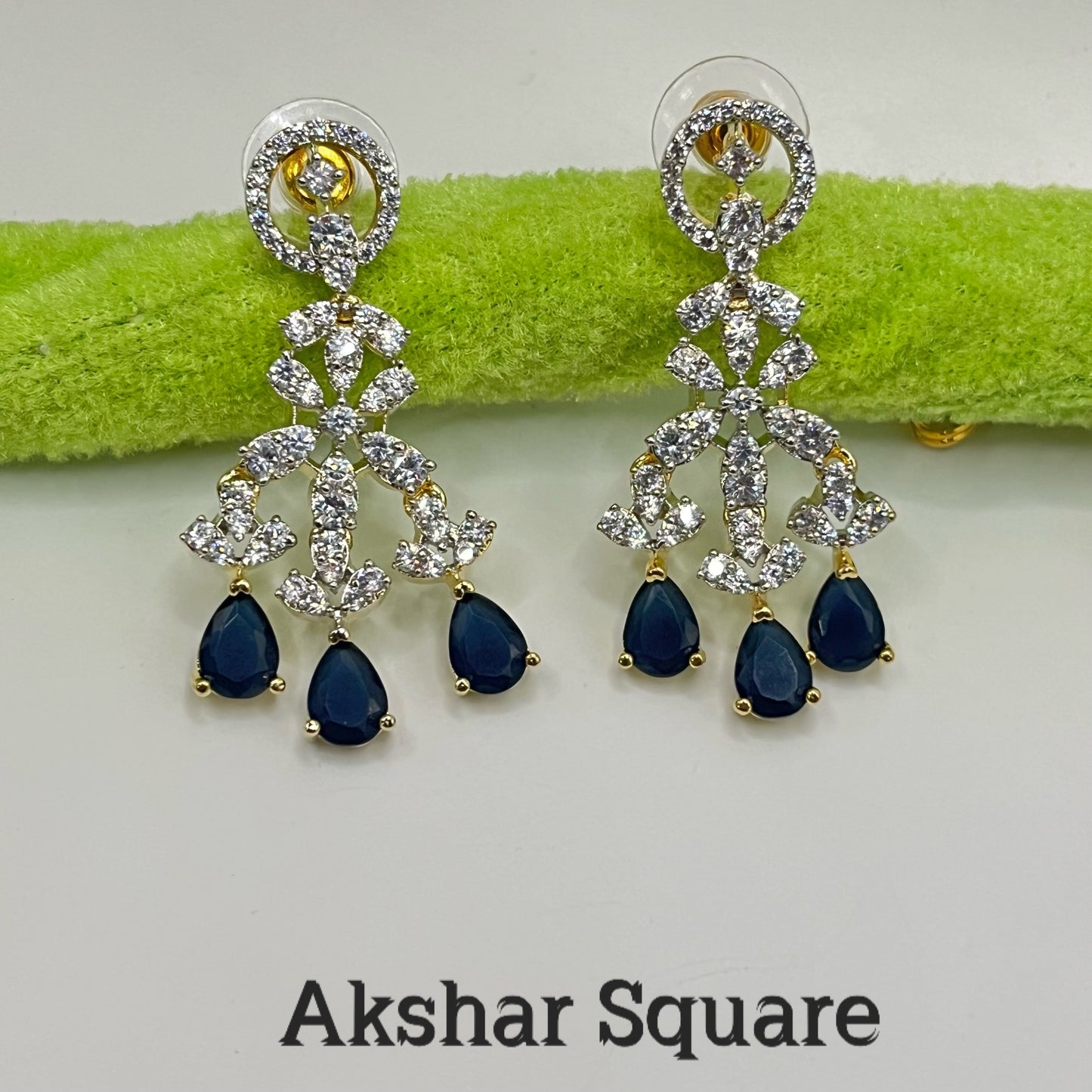 Diamond replica short necklace set