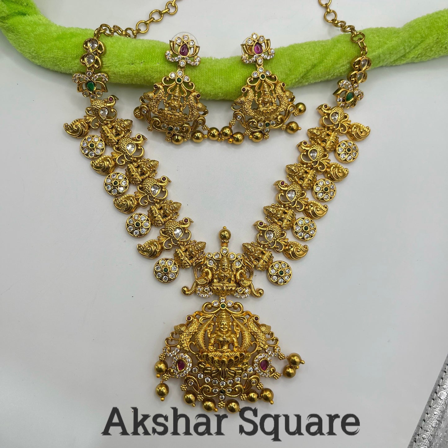 Micro matt finish temple necklace set