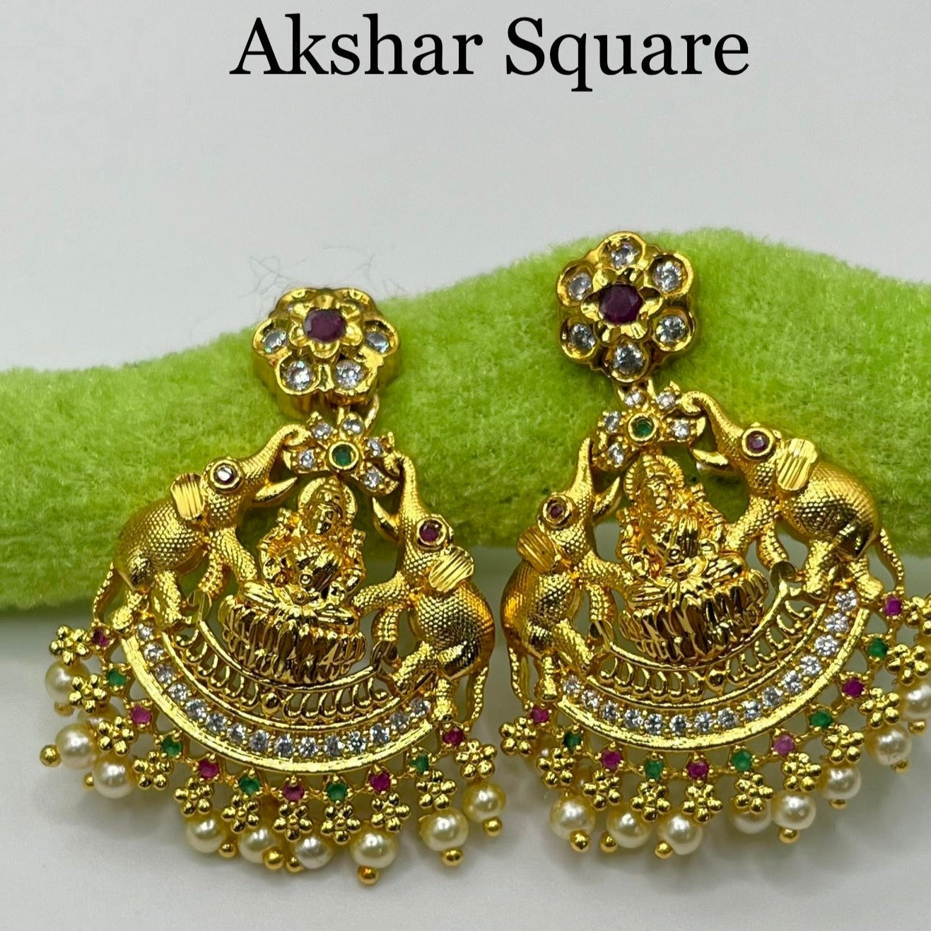 Gold finish temple pendant set