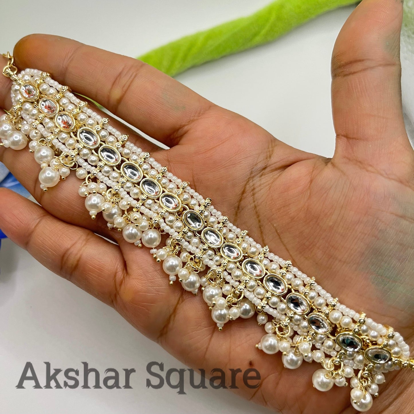 Dabi kundan & beads loose bracelet