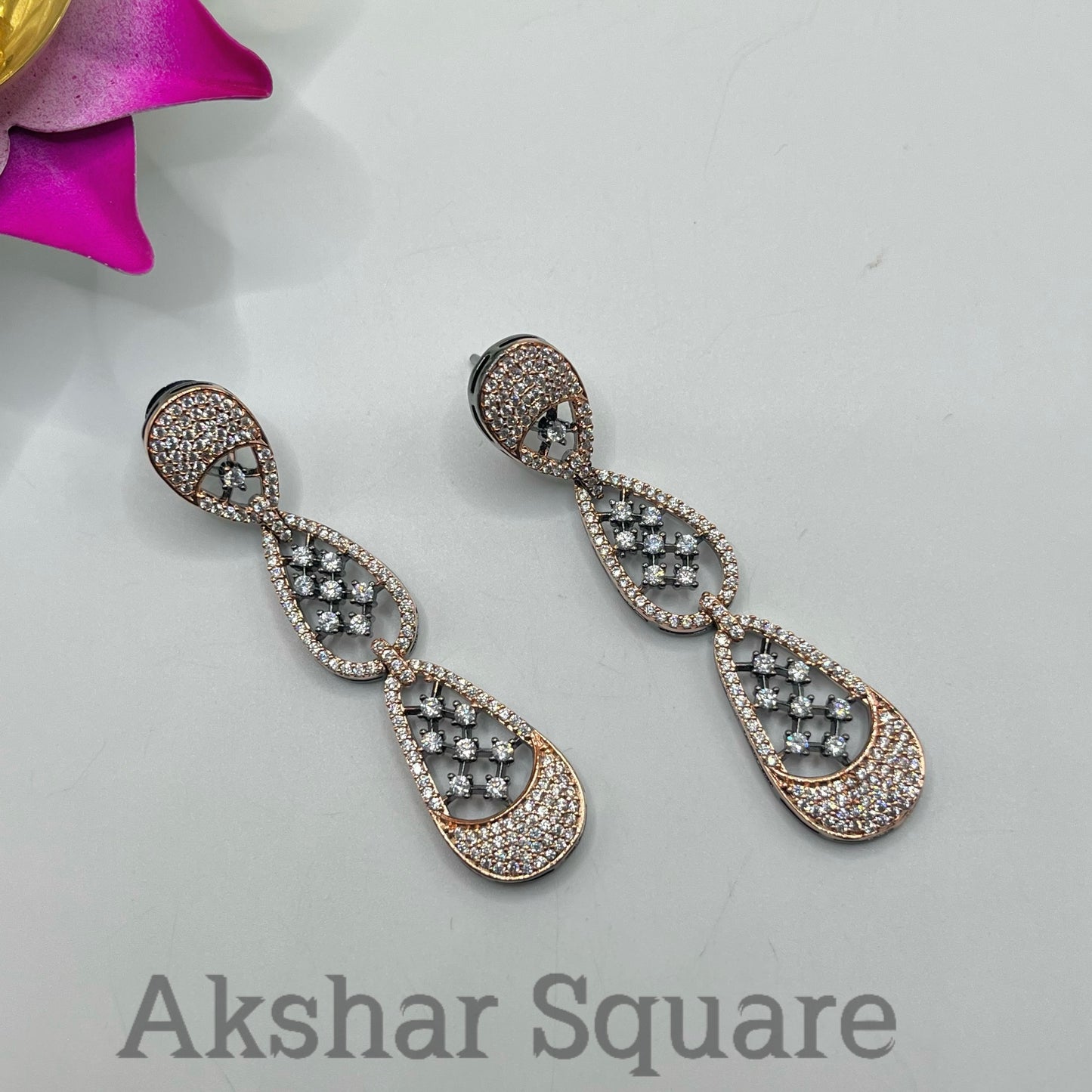 Trendy Victorian Cz Earrings