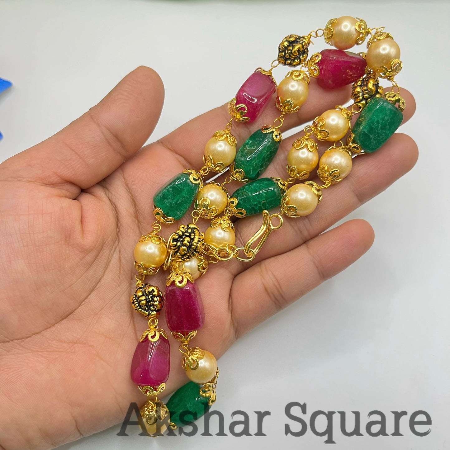 Color beads & pearls short mala