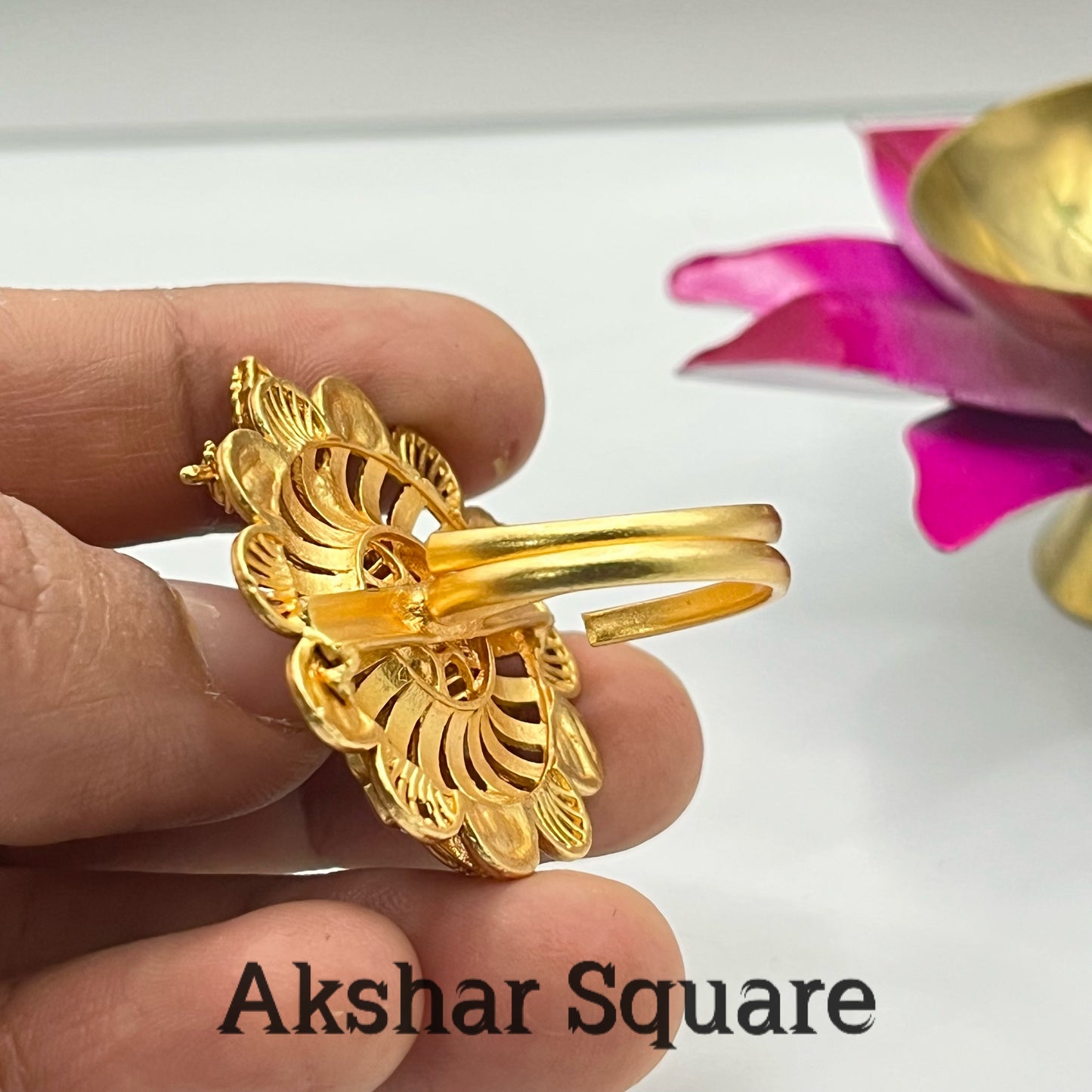 Rajwadi gold radhe krishna Finger ring